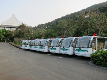 xe-dien-phu-phong-han-hanh-hop-tac-intercontinental-danang-sun-peninsula-resort